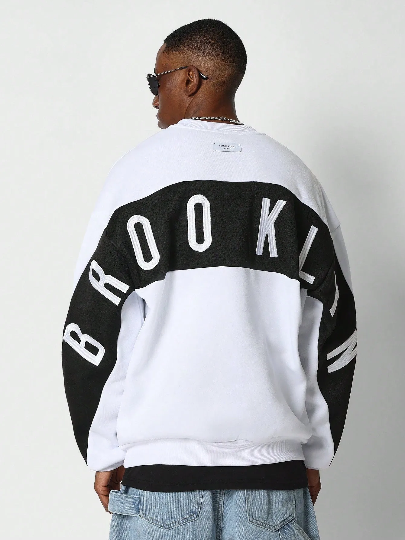 SUMWON Crew Neck Colour Blocked Sweatshirt With Back Brooklyn Embroidery