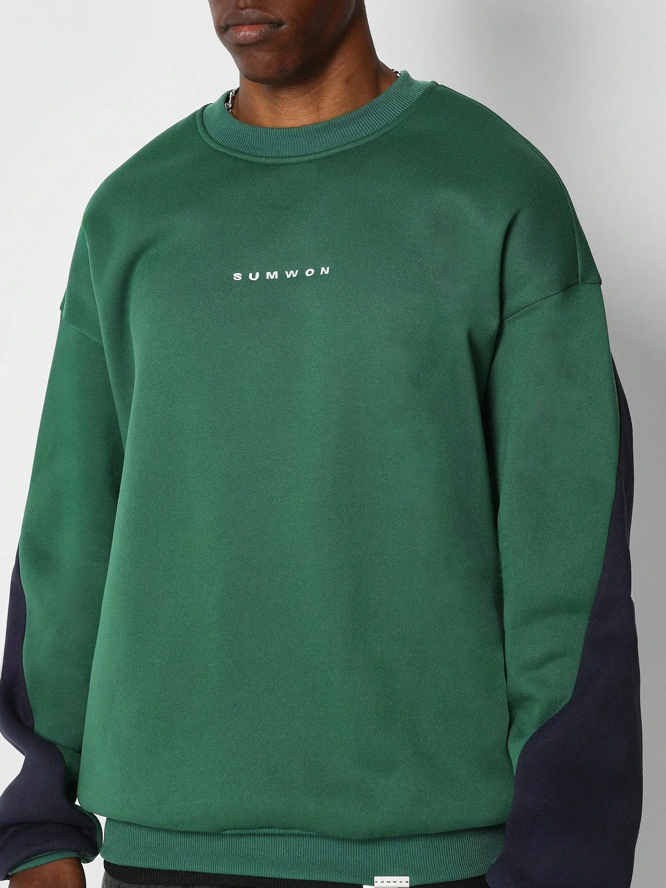 SUMWON Crew Neck Colour Blocked Sweatshirt With Back Brooklyn Embroidery