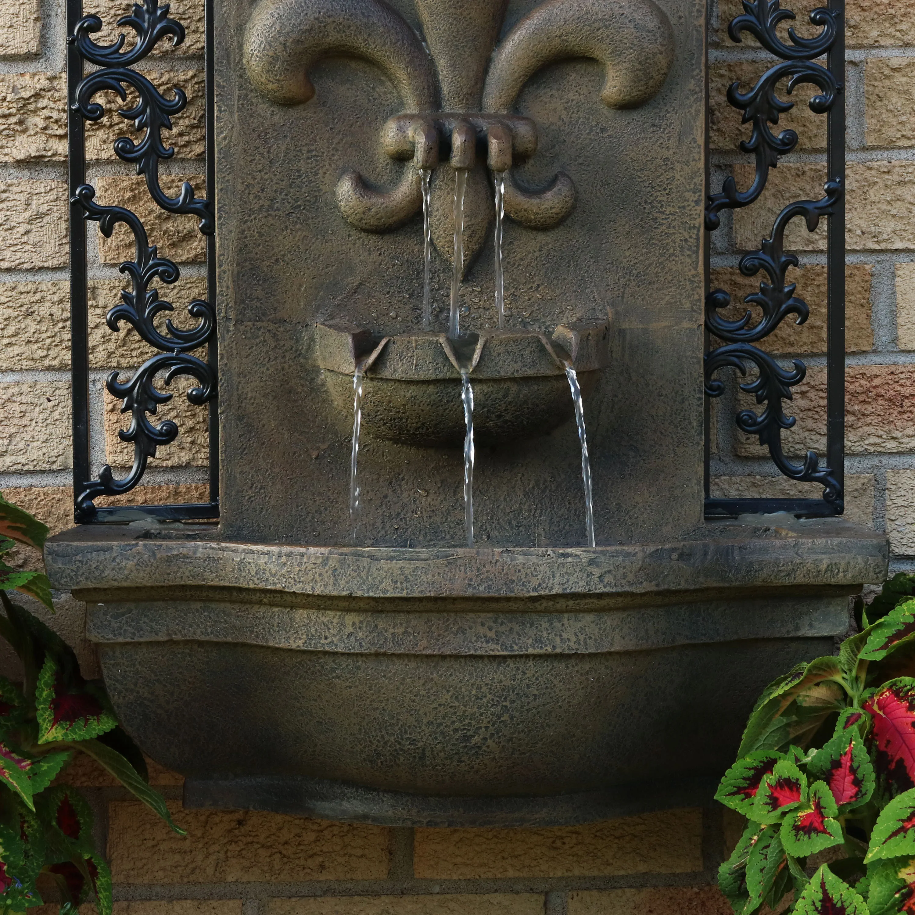 Sunnydaze French Lily Outdoor Wall Fountain with Submersible Pump