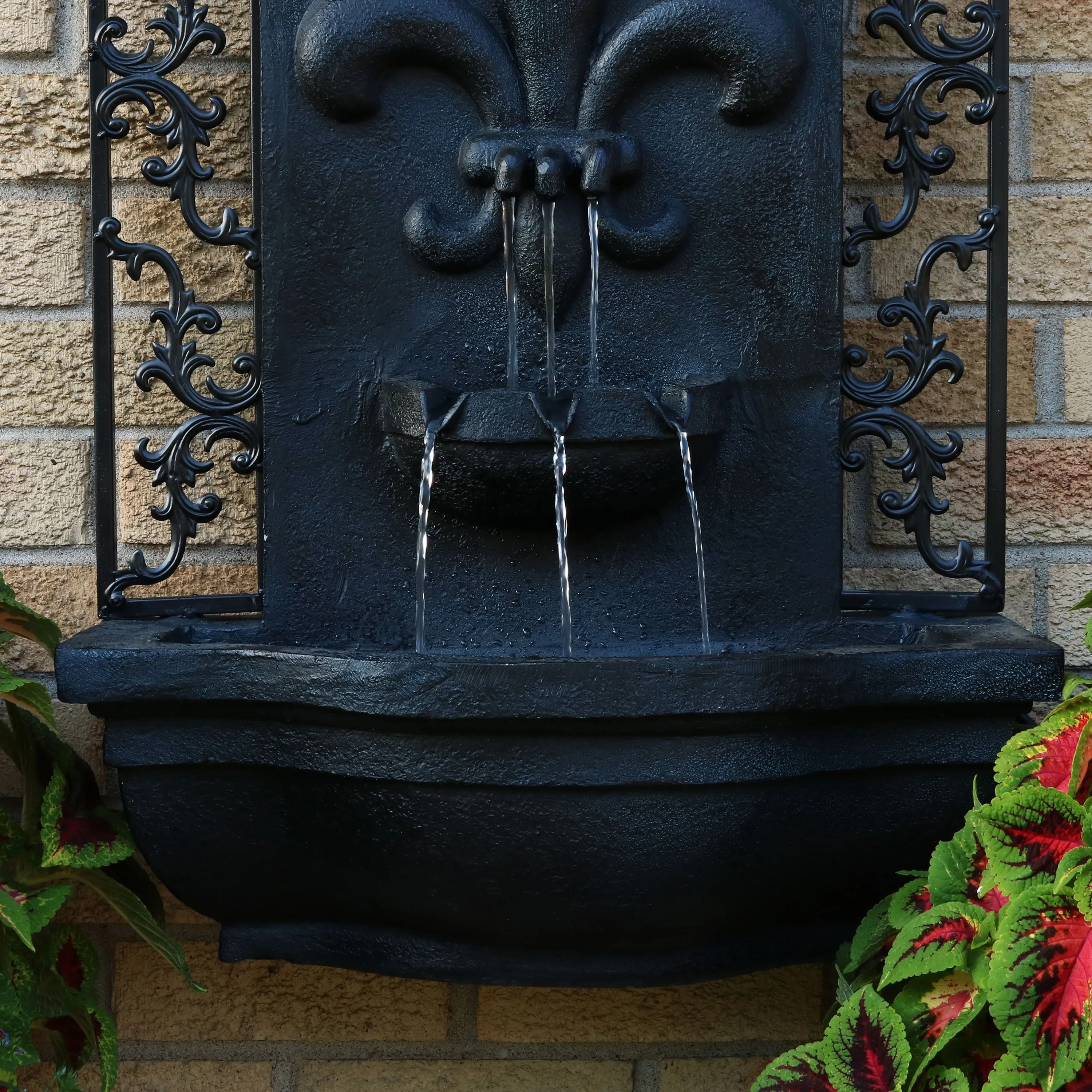 Sunnydaze French Lily Outdoor Wall Fountain with Submersible Pump